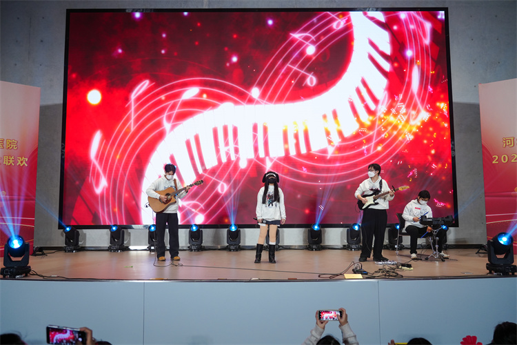 698aeff6bc4f9.jpg 698aeff6bc4f9.jpg